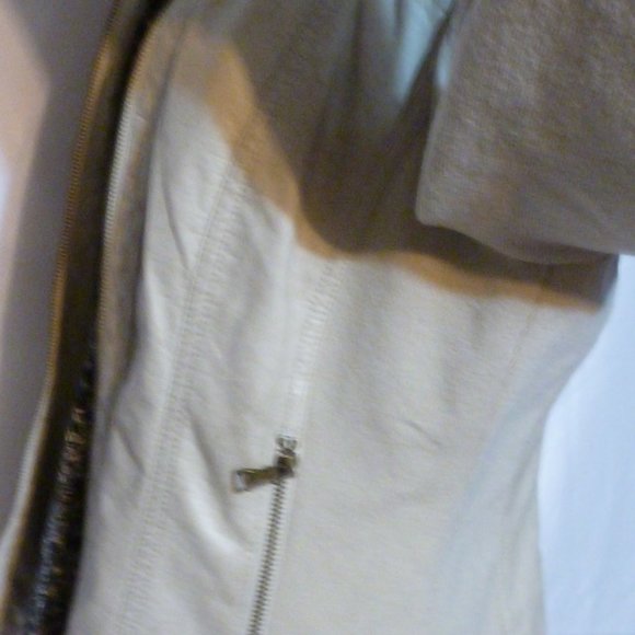 GUESS | Los Angeles Women's Biker-Chic Faux Leather Jacket - Size Large - Picture 16 of 16